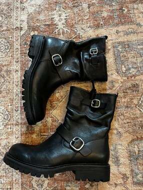 Söfft Amberlynn Women's Leather Moto Biker Boots